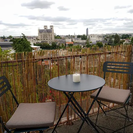 With Balcony And View Of * Nantes