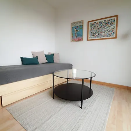 Apartman With Balcony And View Of Nantes