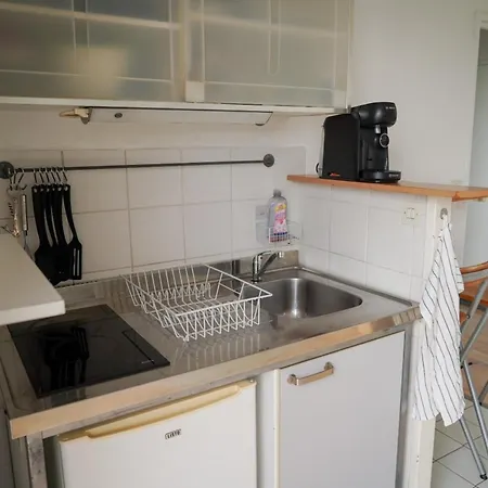 With Balcony And View Of Apartman *