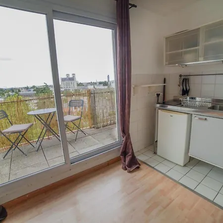 Apartman With Balcony And View Of Nantes