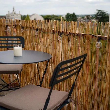 Apartman With Balcony And View Of