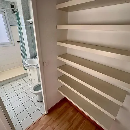 With Balcony And View Of Apartman Nantes