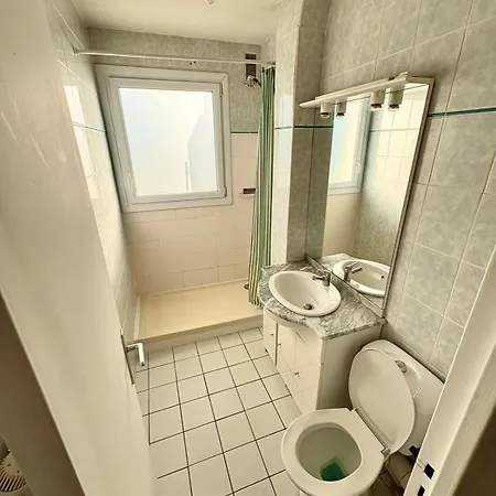 With Balcony And View Of דירה